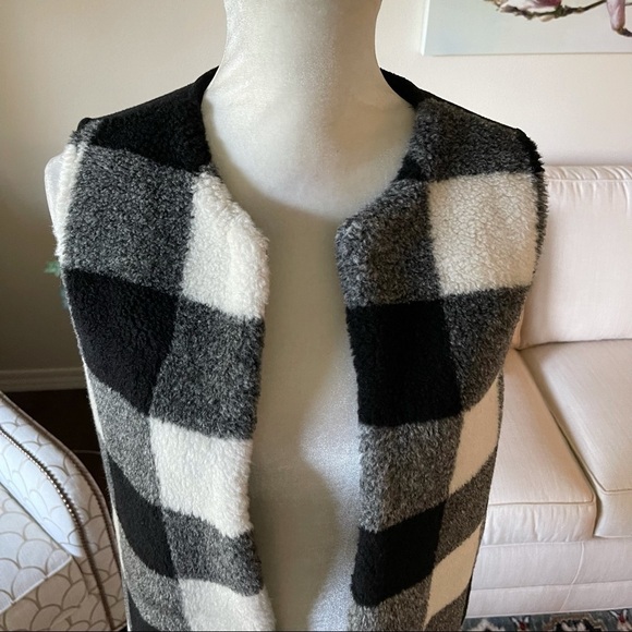 Talbots Wool Blend Buffalo Plaid Long Vest in Black,  White and Gray - Picture 4 of 16